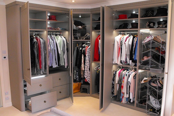 built-in-wardrobe