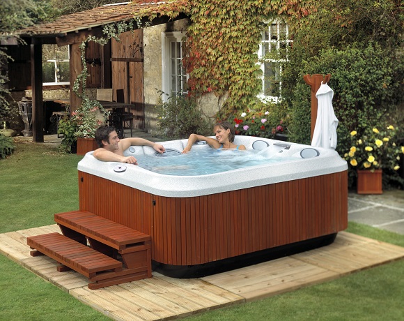 4 Person Hot Tub