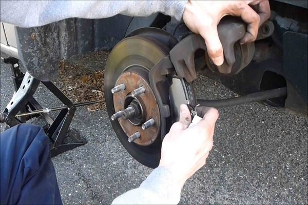 car brakes maintenance
