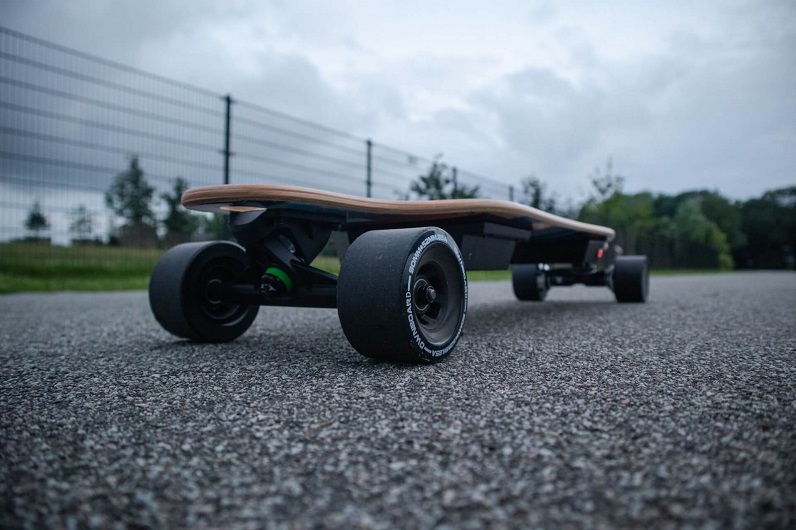 electric skateboard