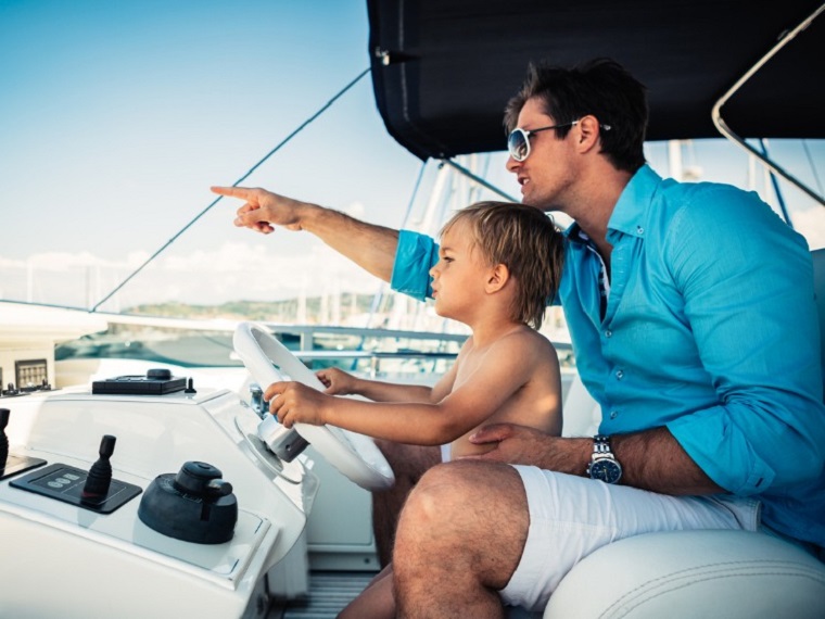 How-to-Choose-a-Bimini-Top