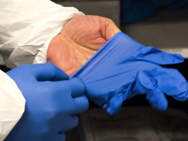 medical surgical gloves