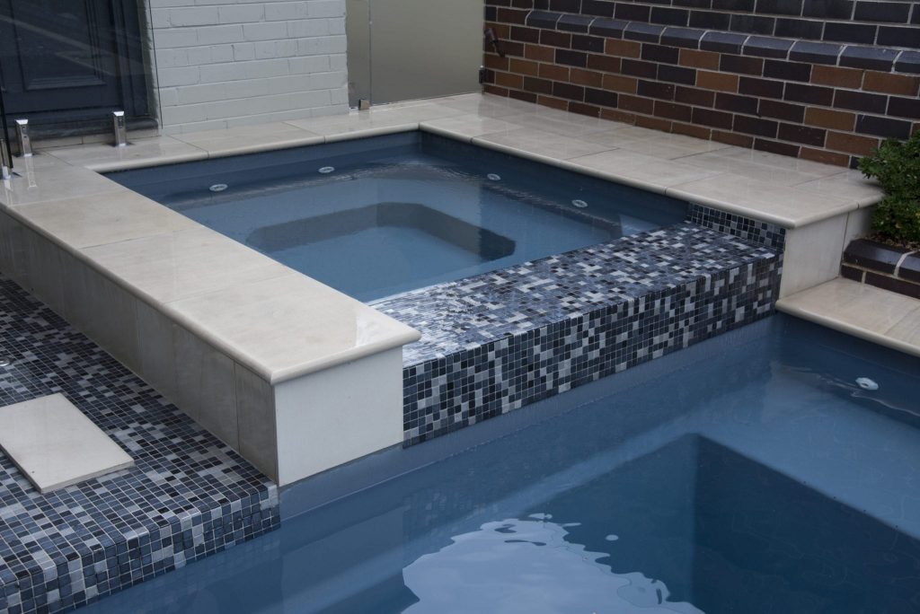 Are you looking for a new way to relax and unwind in your backyard? Have you considered installing a hot tub? Square shaped spas, in particular, offer a range of benefits that make them a great choice for those looking to enhance their outdoor living space. From increased seating capacity and customisable jet systems to easy maintenance, these spas offer a luxurious and convenient way to enjoy the outdoors.
